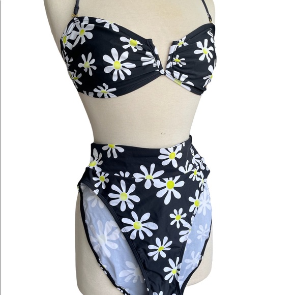 VANESSA MOONEY Swim Bikini NWOT Size L - Picture 3 of 5